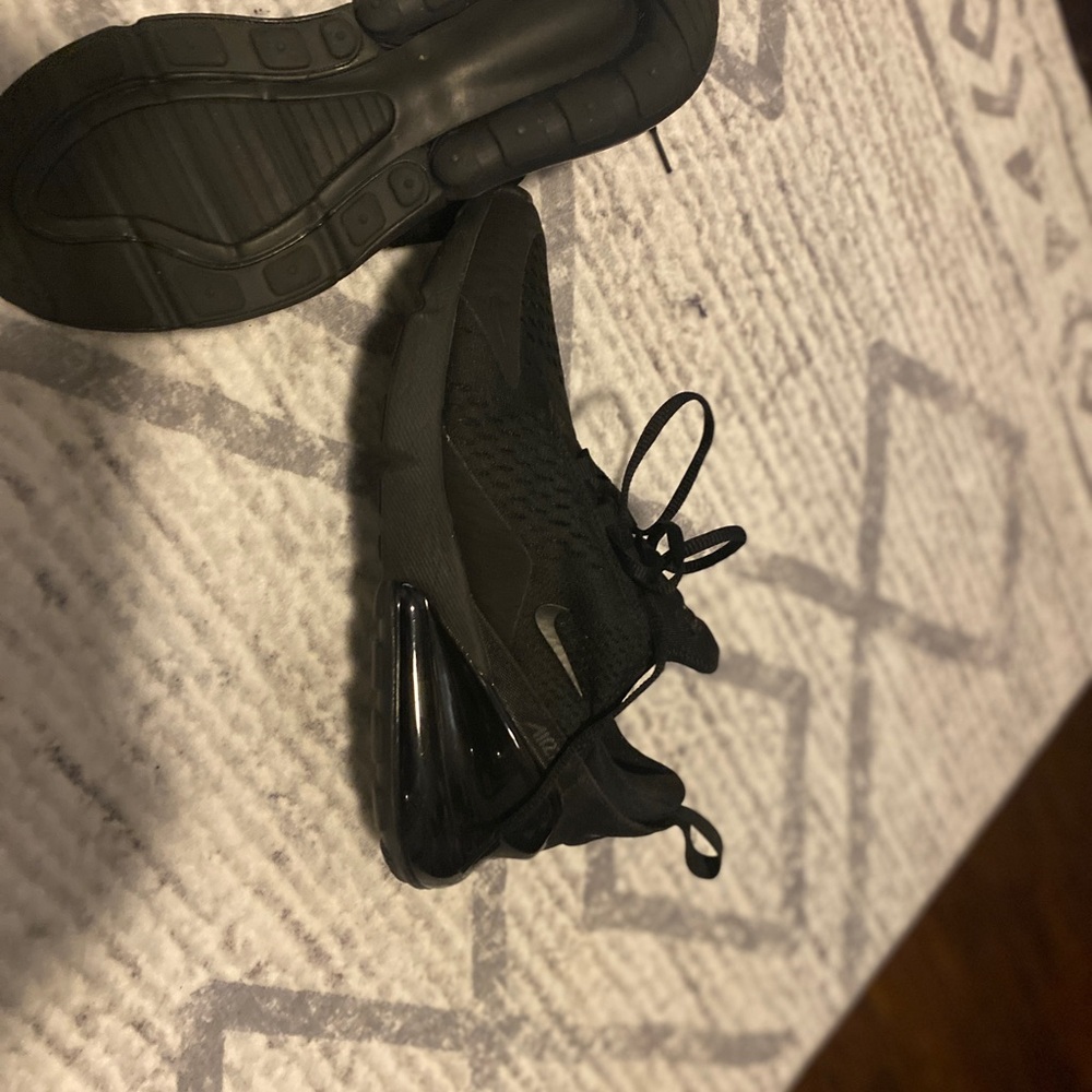 Nike 270- brand new